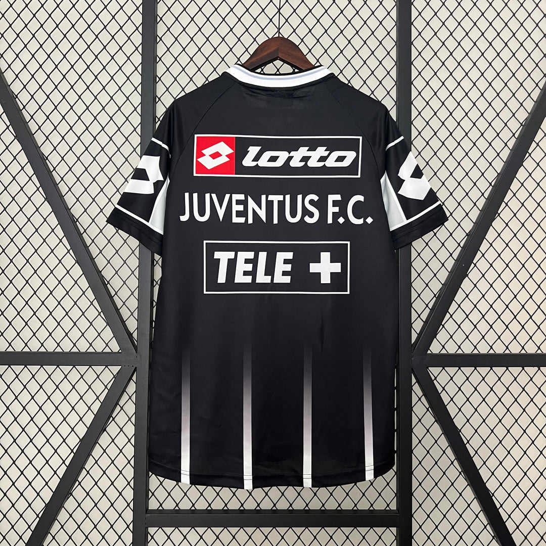 Juventus 1998–1999 3.Trikot