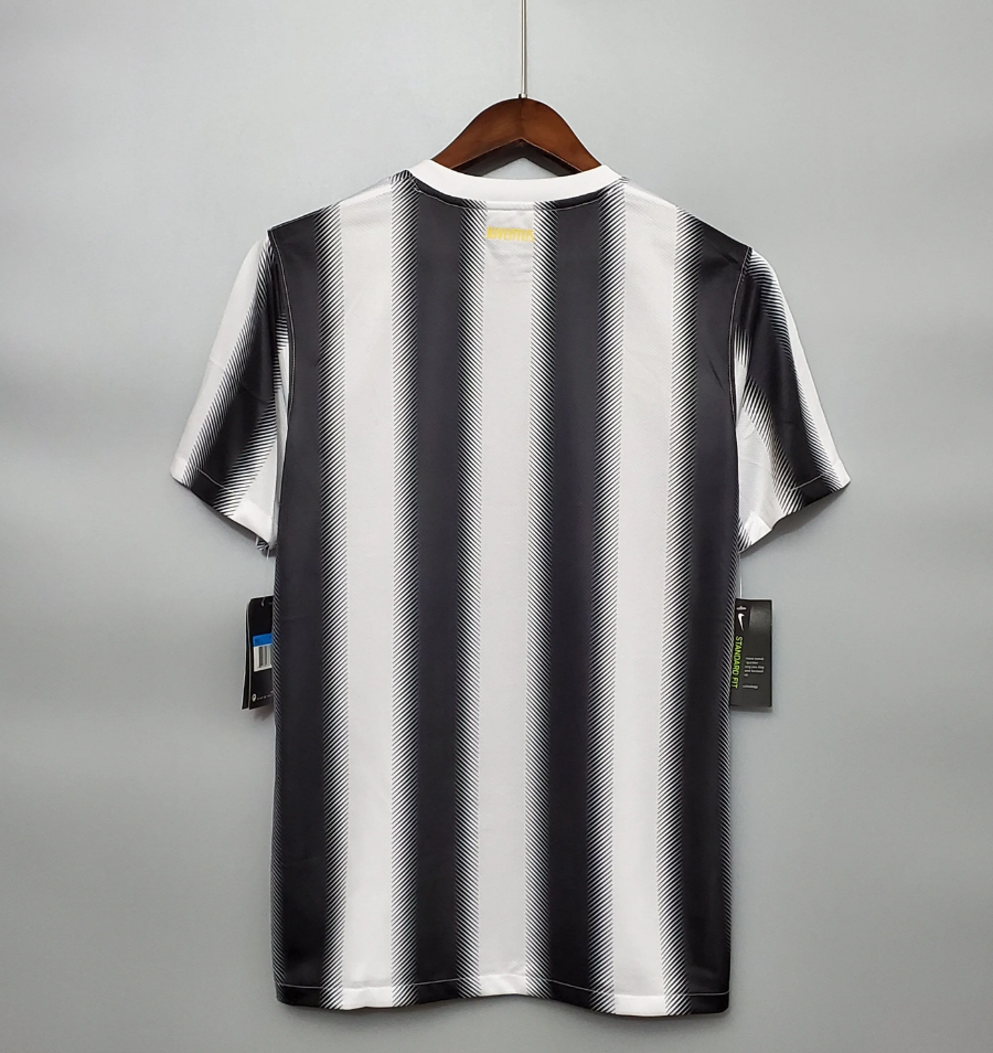 Juventus 2010 - 2011 Heimtrikot