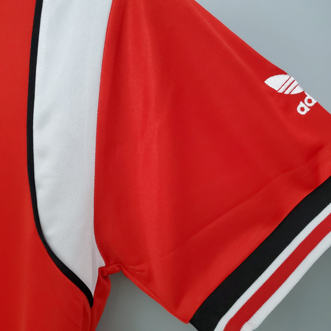 Manchester United 1985 - 1986 Heimtrikot